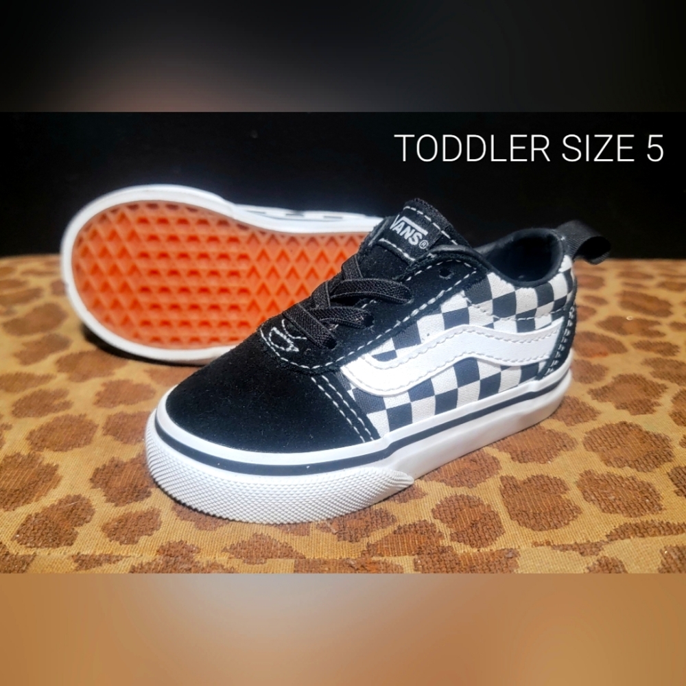VANS Toddler Size 5 Skate Shoes